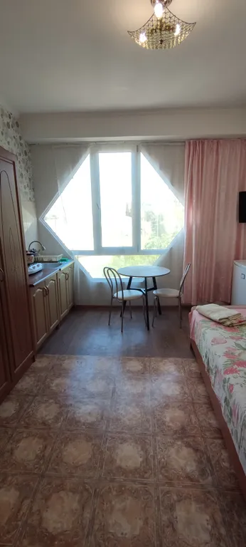 Квартира Трехместный номер с кухней на 3 этаже — аренда посуточно в Судак