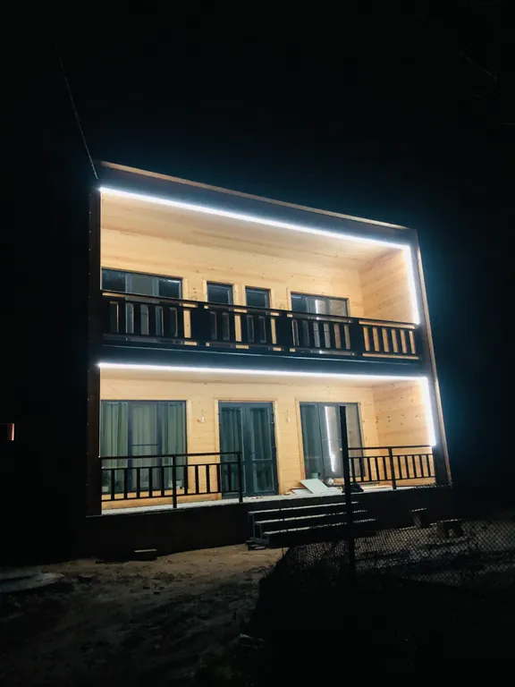 Дом с видом на озеро