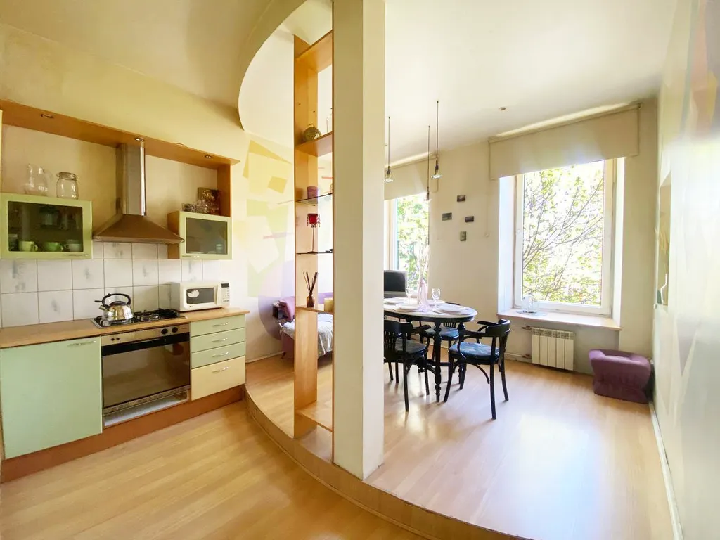 Квартира Колоритная квартира с камином и балконом в особняке Колобовых.Парковка — Санкт-Петербург