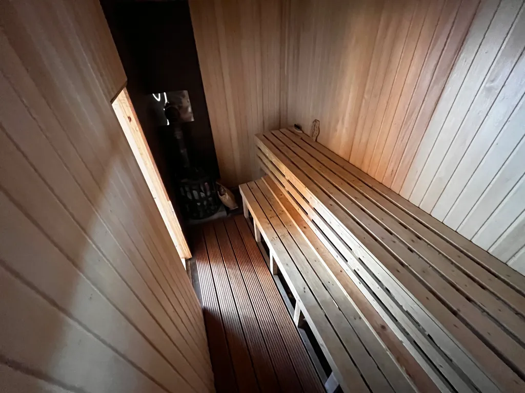 Уютный домик для рыбалки