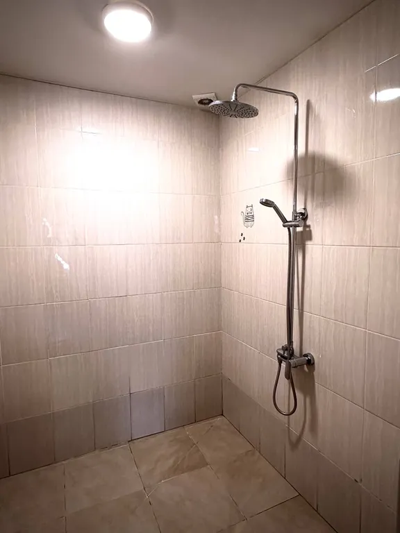 Дом рыбака с баней в самом живописном месте города, у реки и озера