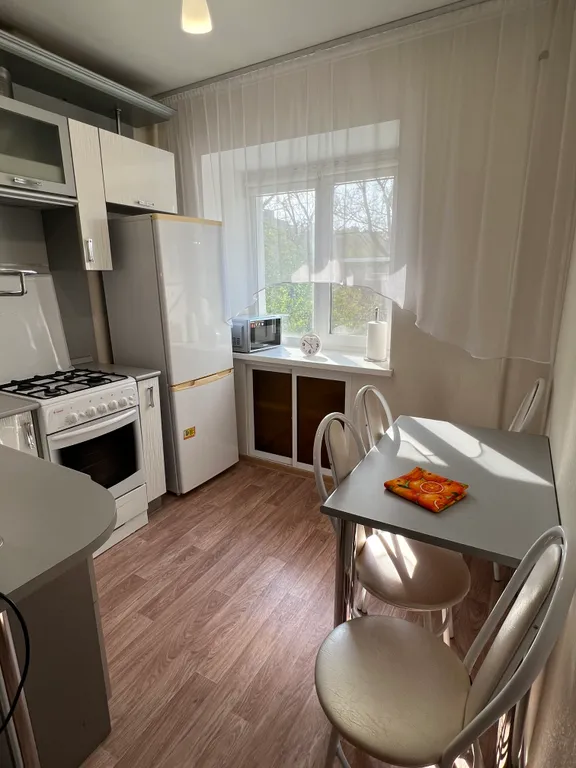 Чистая, уютная 2-комнатная квартира в районе центрального рынка