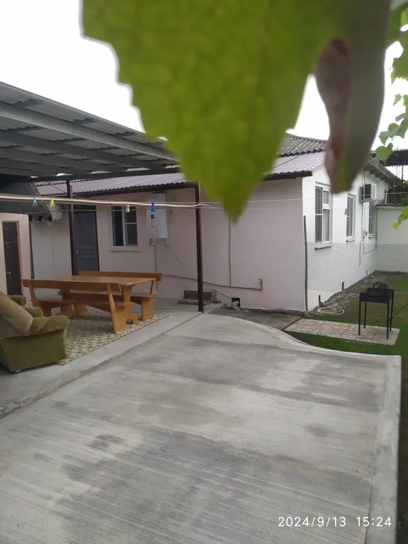 Квартира Комната с отдельным входом в частном доме — Рапица