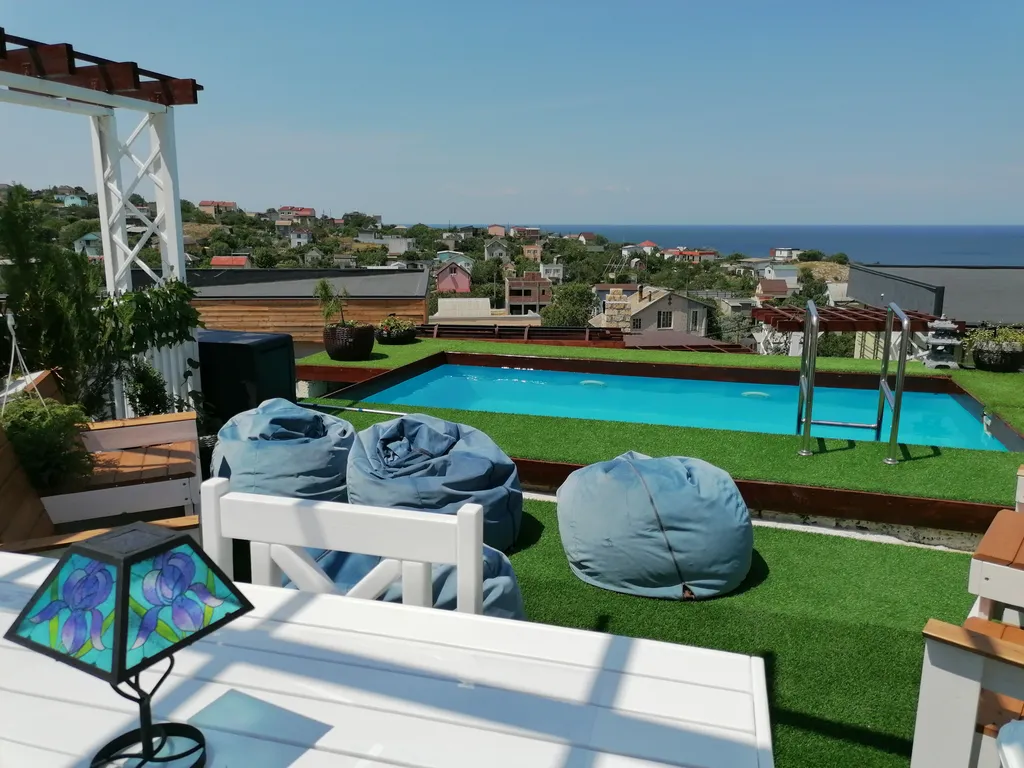 Коттедж Дом с бассейном на Азовском море Виноград — аренда посуточно в Щёлкино