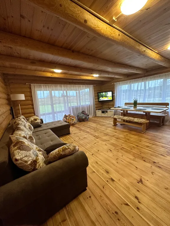 Уютный коттедж на берегу реки Milana Village