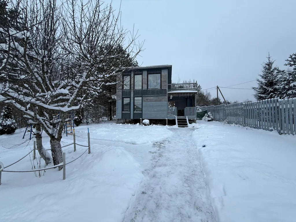 Уютный уголок с видом на горнолыжные трассы