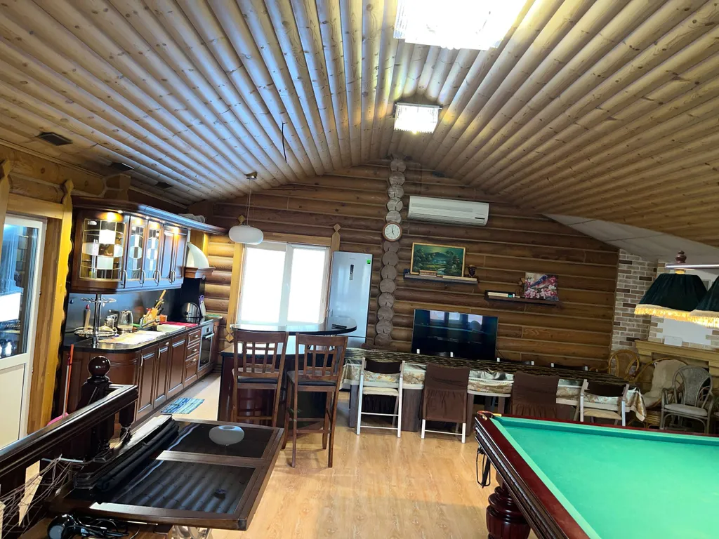 Аренда Коттеджа с баней, бассейном, джакузи, стадионом и зоной барбекю