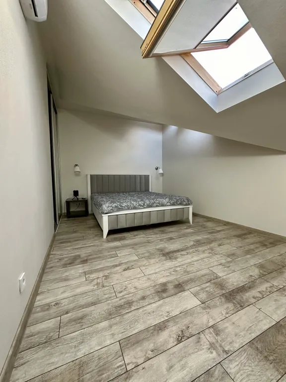 Двухуровневая квартира с видом на море и горы