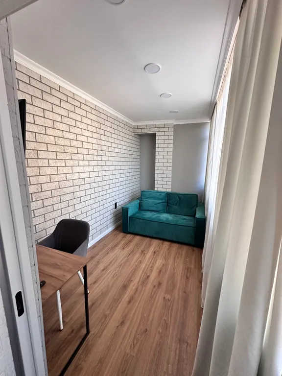 Уютная квартира в сердце города с видом на море и горы