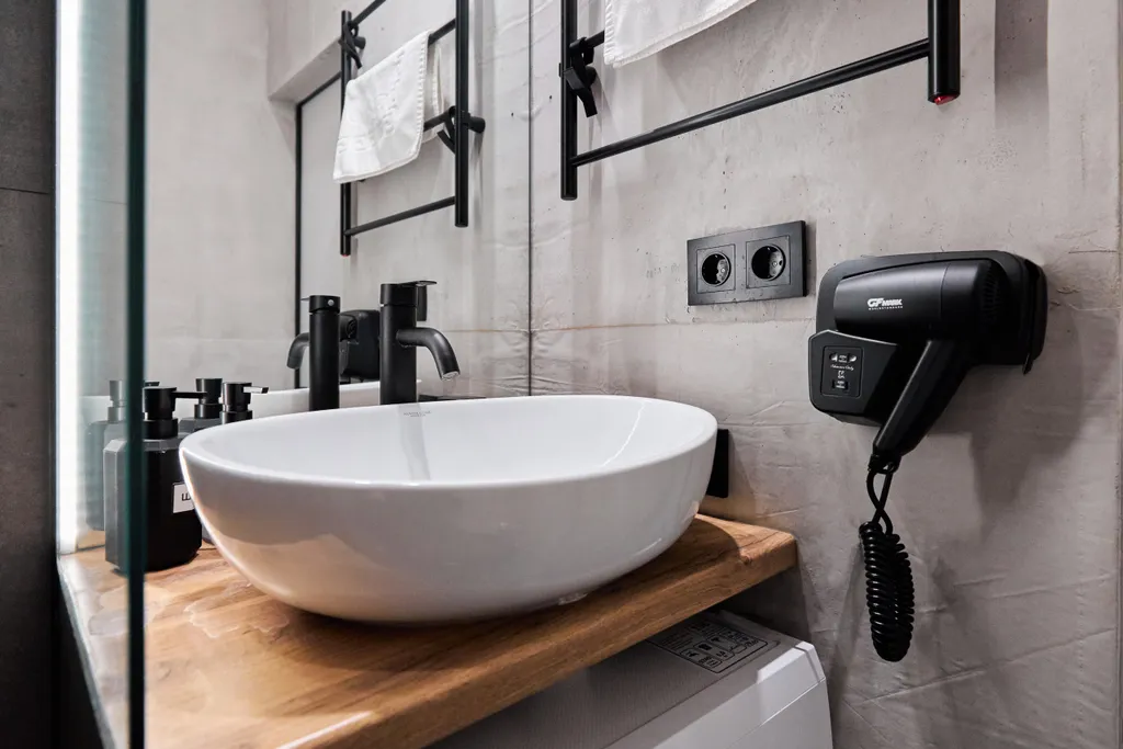 Уютный семейный лофт ,с  проектором для просмотров фильмов !