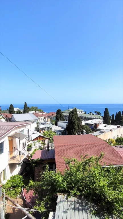 Коттедж Коттедж-студия с двориком в 5-6 минутах к пляжу и набережной — Ялта