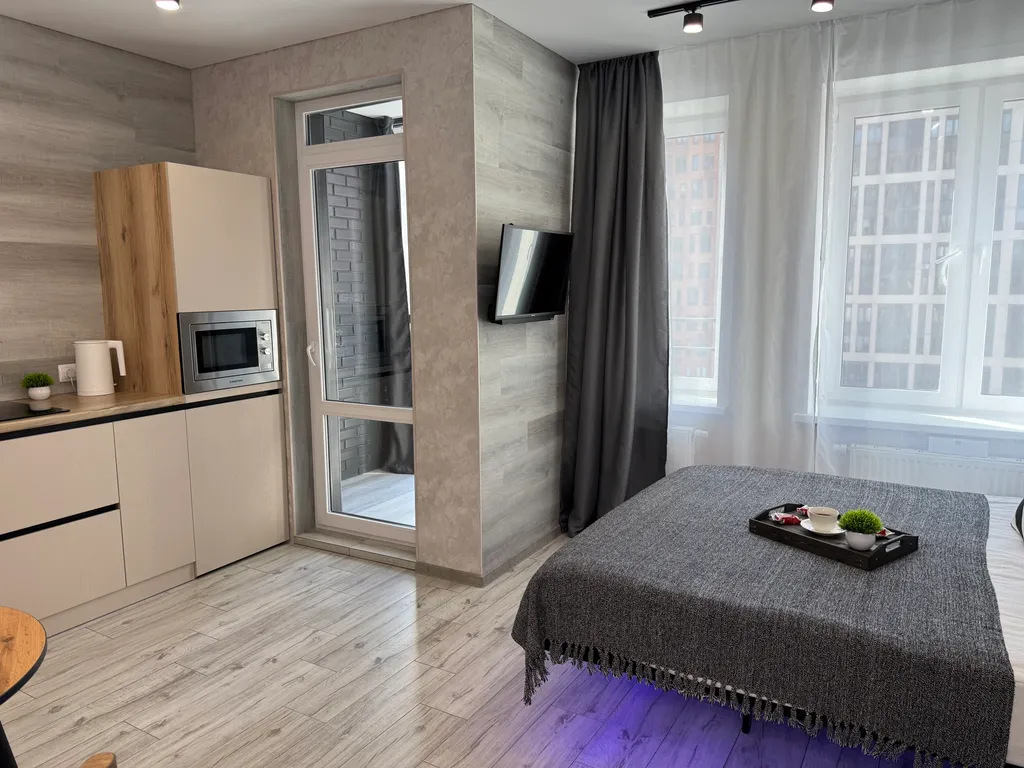 Студия с парящей кроватью