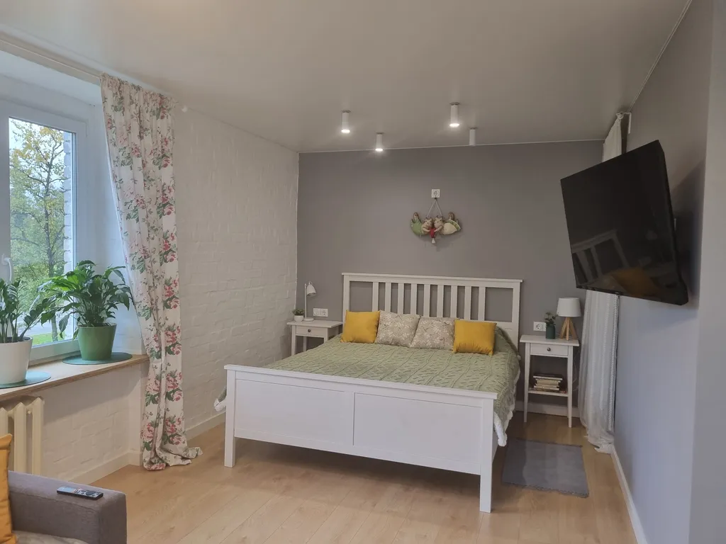 Квартира с видом на собор Святого Петра и Павла — аренда посуточно в Петергоф