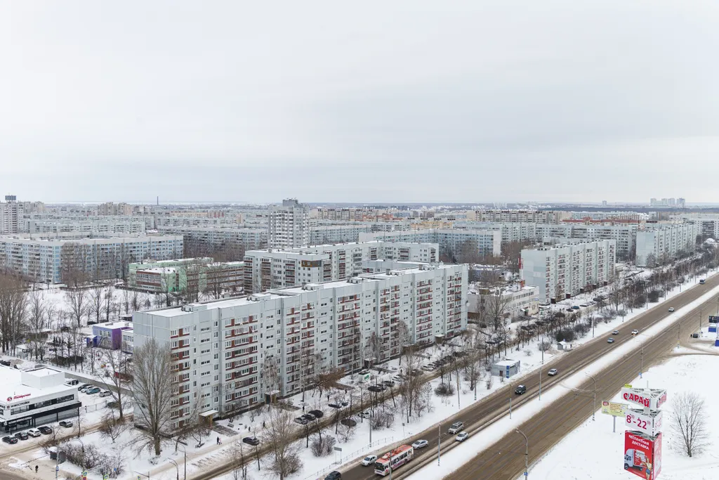 Студия с видом на город и Волгу