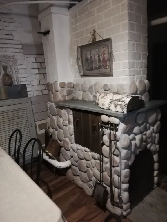 Уютный дом с камином