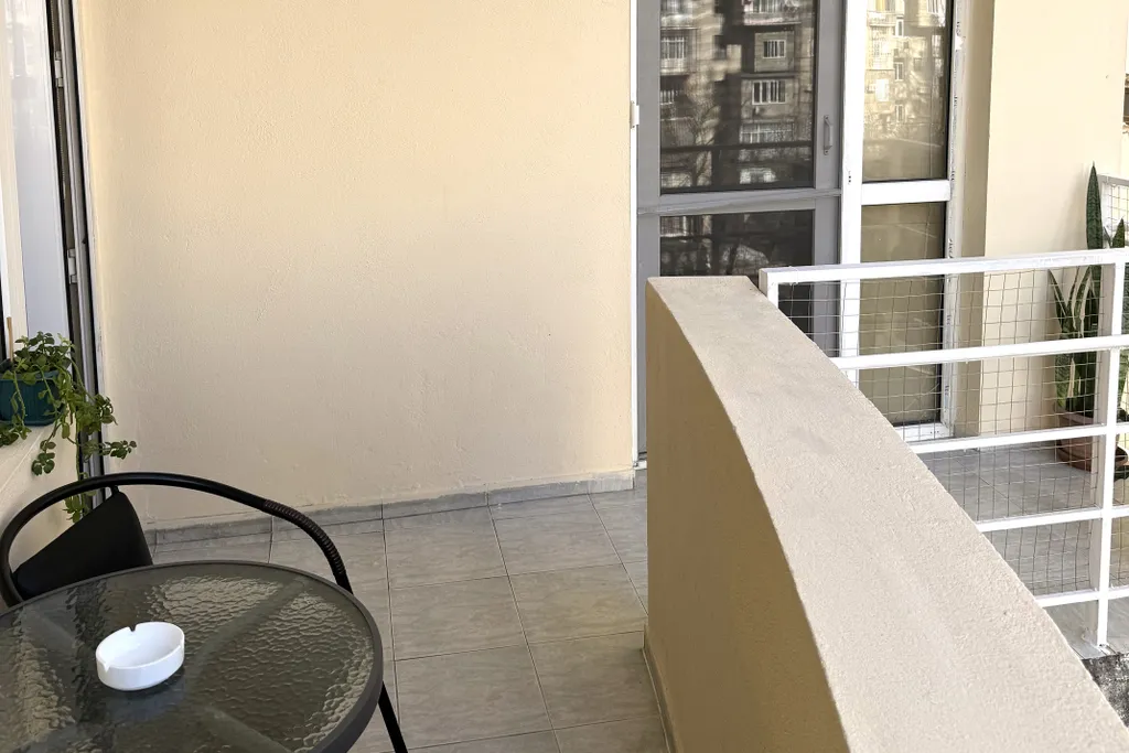 Дом, милый дом в центре города, Район Ваке