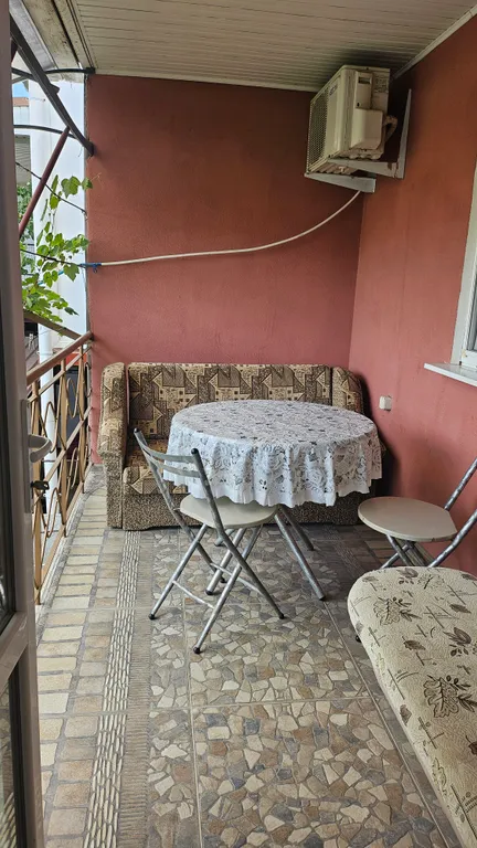 Коттедж Уютный двухкомнатный дом с балконом — Феодосия