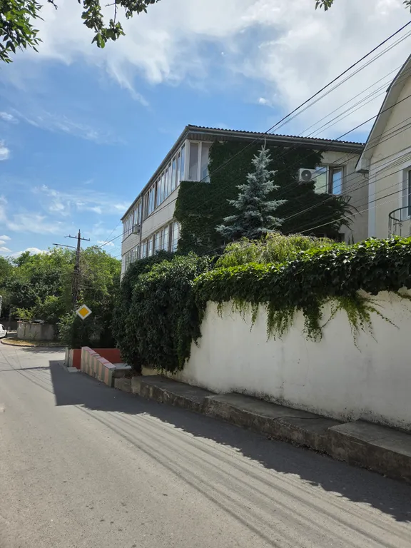 2 комнатная .на Донской 26а