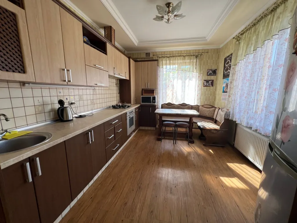 Уютный дом в старом городе