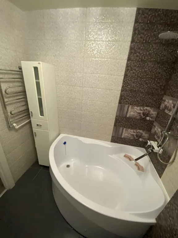 Простороная однокомнатная квартира с панорамной лоджией