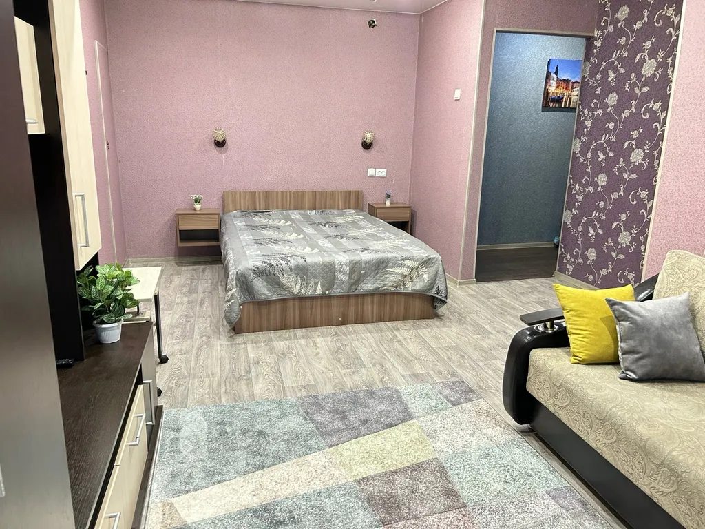 Уютная квартира у центрального парка и жд вокзала