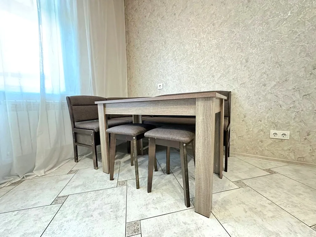 2-комнатная квартира с балконом напротив ЛДК и Кузбасс-Арена