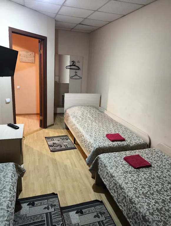 Квартира Номер с тремя односпальными кроватями — Калачинск