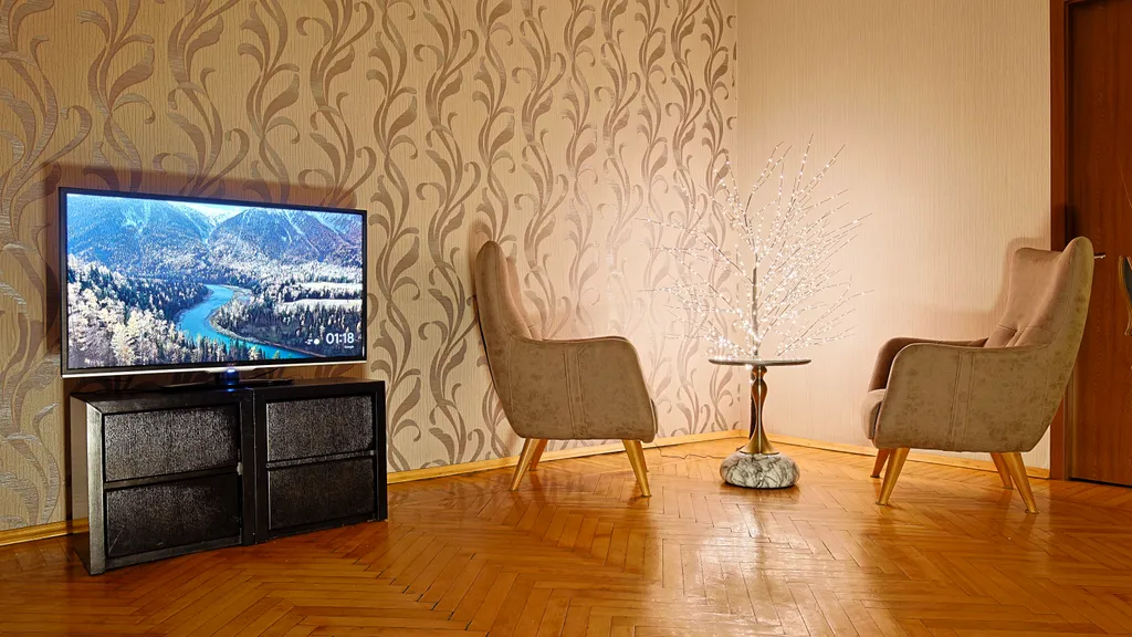 Двухкомнатный дом в старом городе c просторной спальней и кухней