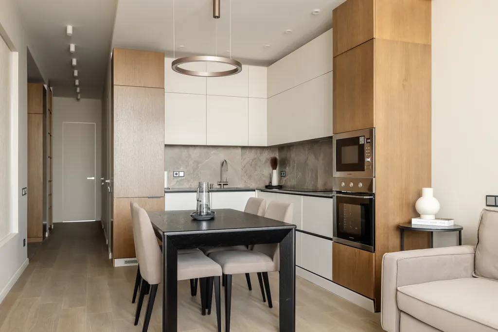 АПАРТАМЕНТЫ ТРЕХКОМНАТНЫЕ 'ФЭМИЛИ СИТИ ФЛЭТПОРТ', для 6 гостей