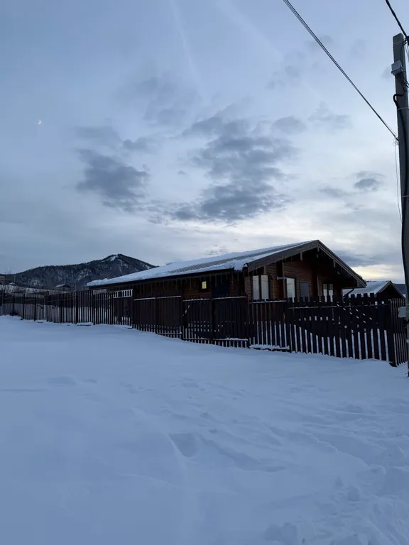 Уютный дом из кедрового бруса с видом на горы