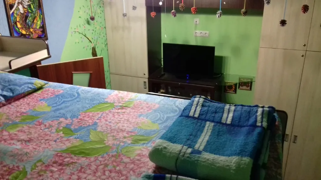 Благоустроенная двухкомнатная квартира с двориком у моря