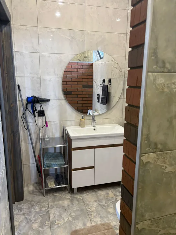 Частный дом с футбольным полем