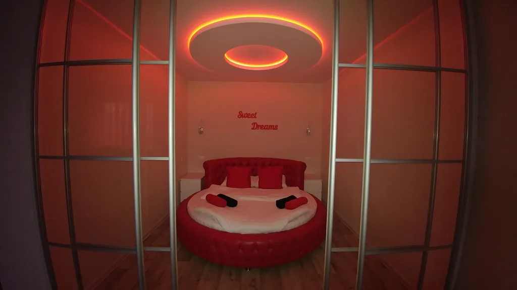 Очень необычная и просторная квартира-студия в центре