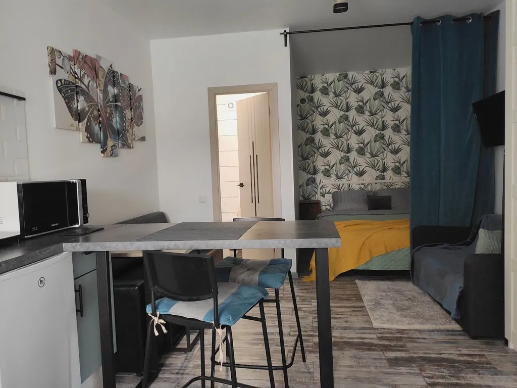 Студия на берегу залива