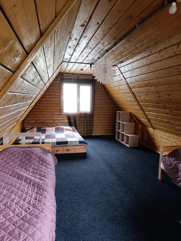 Дом в самом центре горы, 300 метров до подъёмника