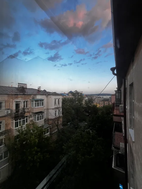 Квартира Трёхкомнатная квартира в тихом центре Владивостока: комфорт для семьи — Владивосток