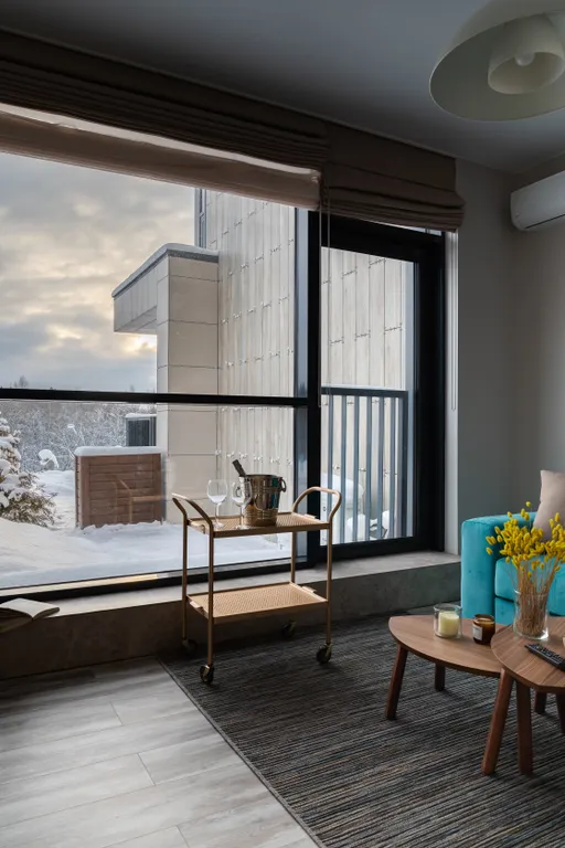 Охта Сьют 4 с большой террасой на 1 этаже, с видом на лес