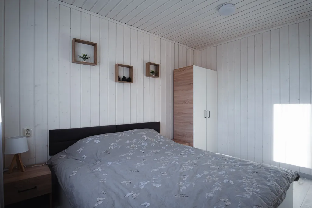 Коттедж Дом Barn house в хвойном лесу — Половина