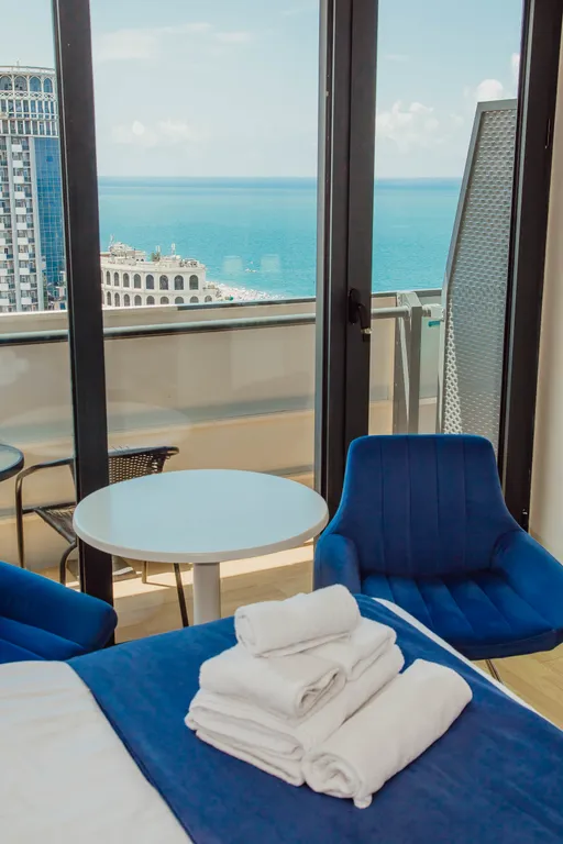 Апартаменты с видом на море, на первой линии