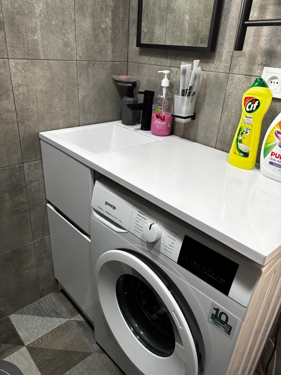 Новый коттедж с террасой и завораживающим видом на горы