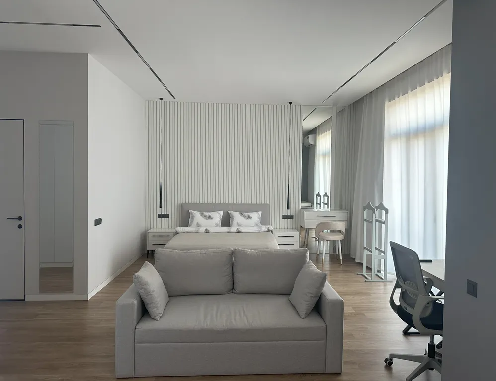 Minor-River apartment