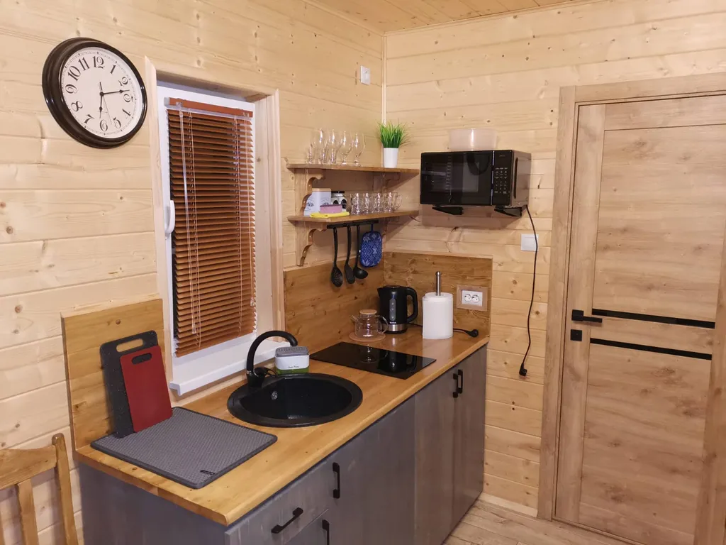 База отдыха «ЛейМар Архыз» предлагает проживание в уютных домиках