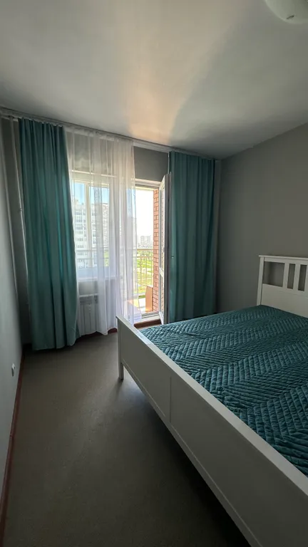 Просторная двухкомнатная квартира на набережной реки Амур