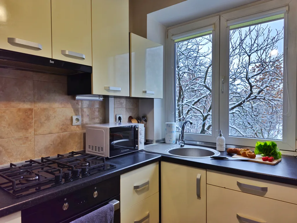 Апартаменты с балконом рядом с Комаровским рынком