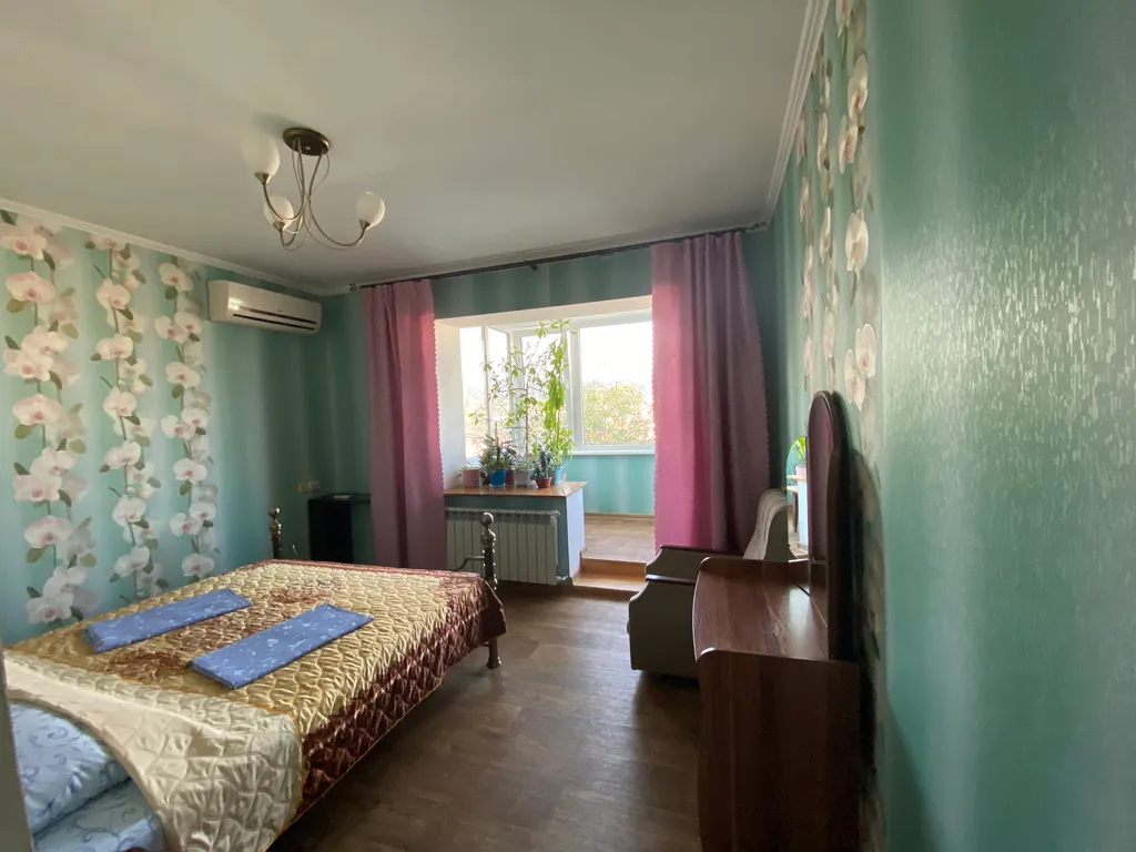 Нестандартная квартира терраса вид на горы недалеко от моря