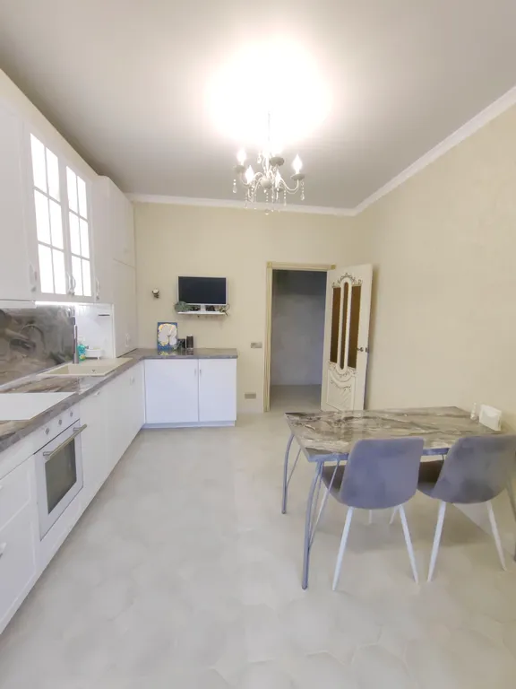 Эксклюзивная, теплая и очень уютная квартира в самом центре города