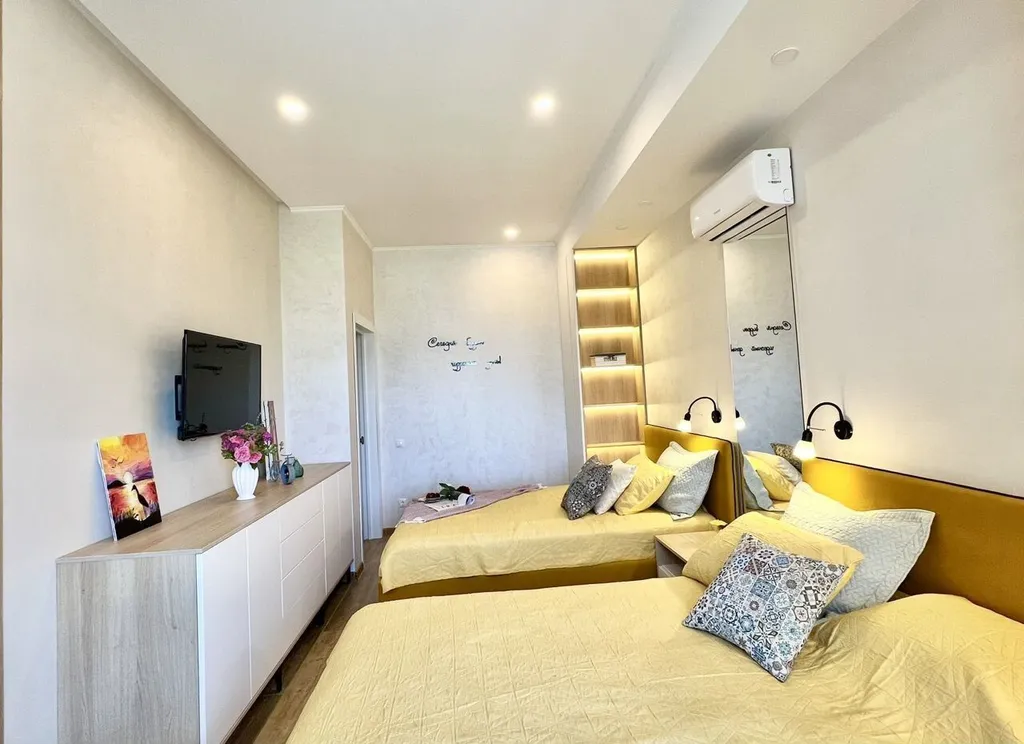 Уютная двухкомнатная квартира с шикарным видом в Гурзуфе