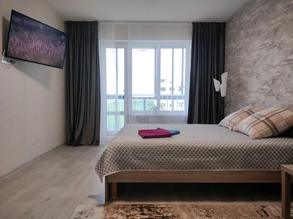 Просторная чистая квартира — аренда посуточно в Великий Новгород