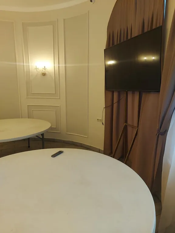 Белоснежная веранда и усадьба