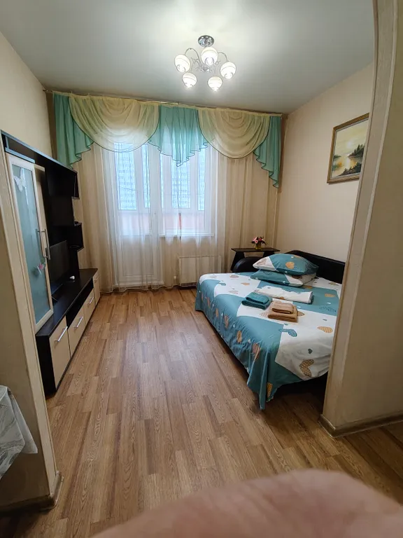 Студия рядом с ТЦ Аура